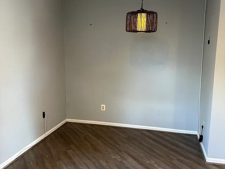 106 Hampstead Ct NE — Photo 7