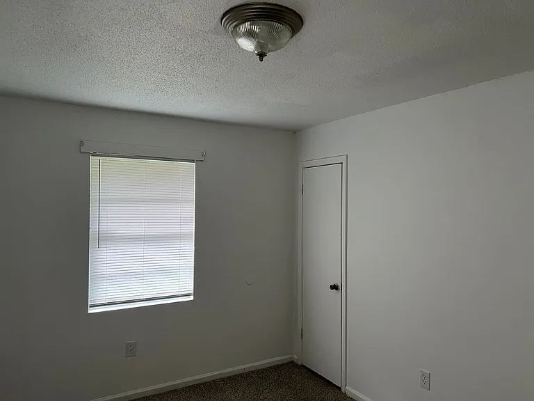 172 Cherokee Cir — Photo 10