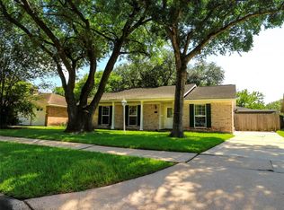 858 Seafoam Rd, Houston, TX 77062