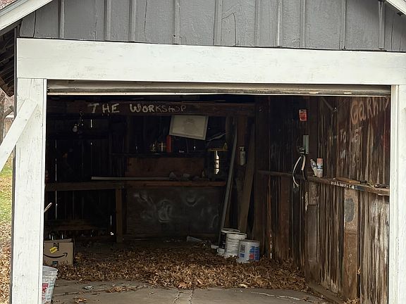 2nd image of 314 W Ash Ave