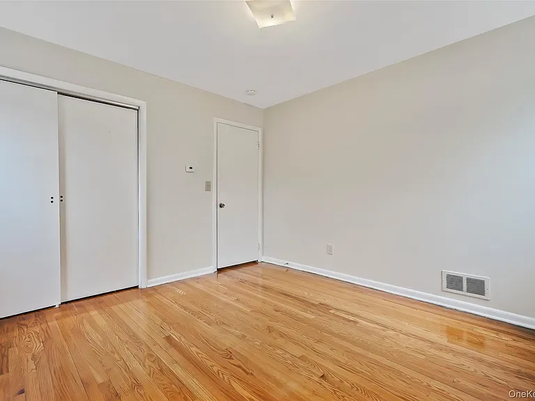 425 1st Ave — Photo 11