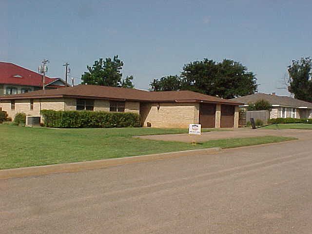 1st image of 2113 Williams Dr