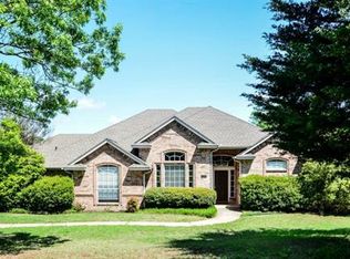 7051 Montgomery Rd, Midlothian, TX 76065