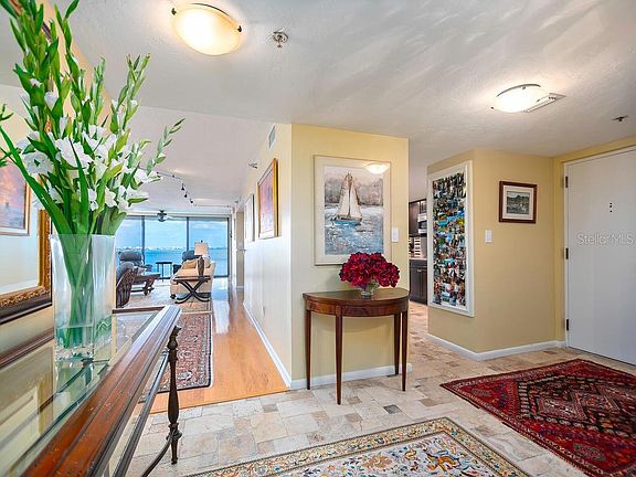 5th image of 99 Sunset Dr APT 402