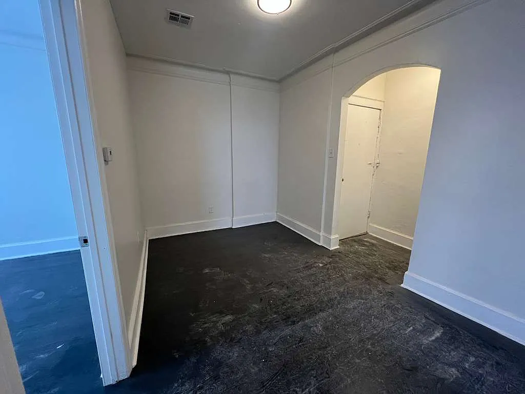 2 bed, $1,800 — Photo 4