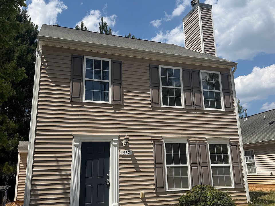 1st image of 917 Roxy St