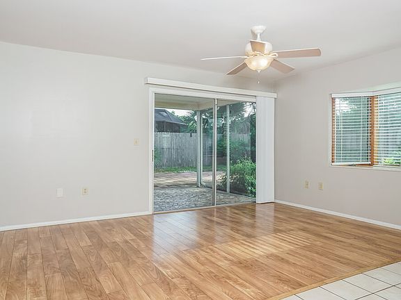 4th image of 3907 Lemonwood Dr