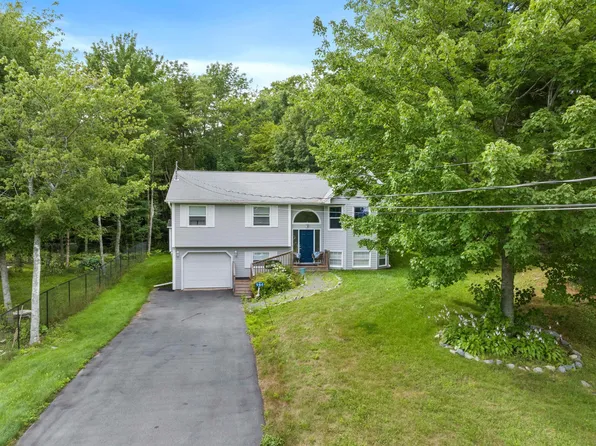 984 Beaver Bank Rd, Beaver Bank, NS B4G 1A9