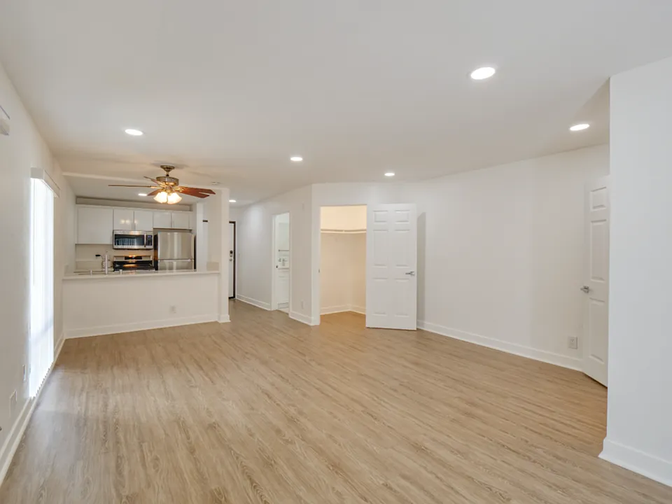 223 N Alvarado St