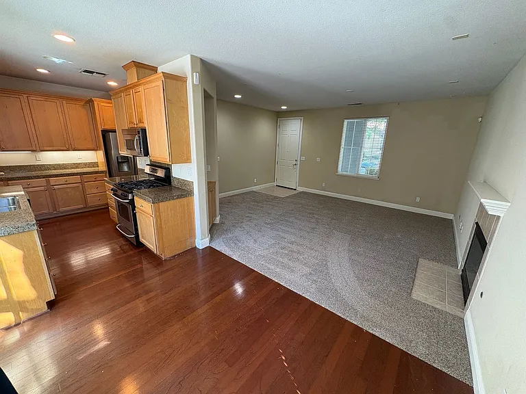 310 W Viento St — Photo 5