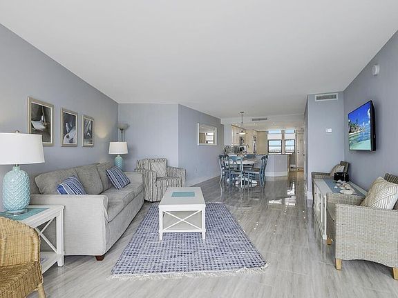 2nd image of 440 Seaview Ct APT 904