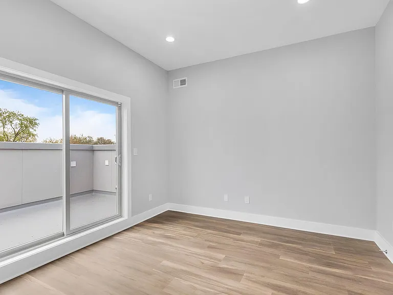 130 W Ashmead St — Photo 13