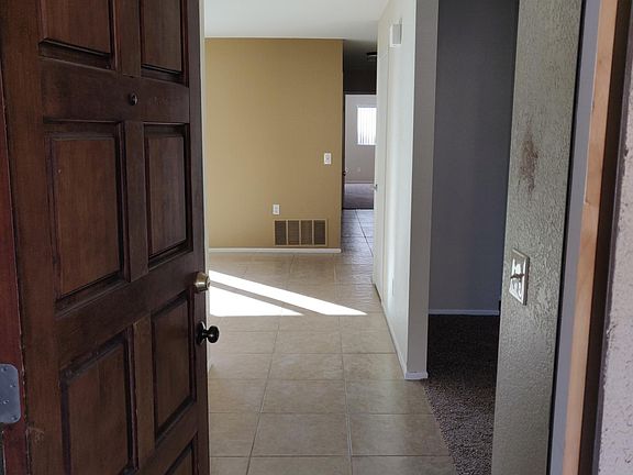 3rd image of 54225 Avenida Carranza