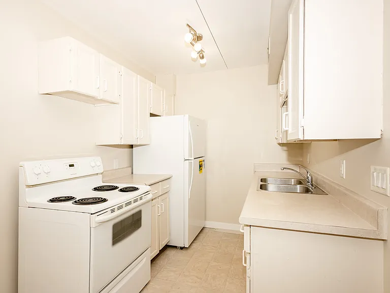 88 Southpark Dr #28 — Photo 18