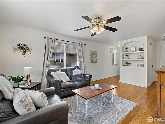 5th image of 3310 182nd Street NE