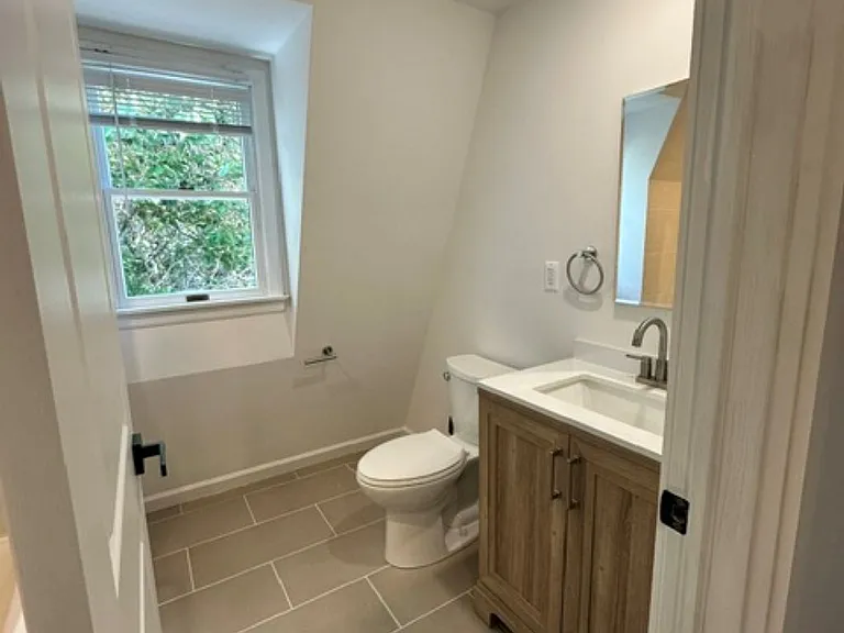 405 Saltaire Way — Photo 18