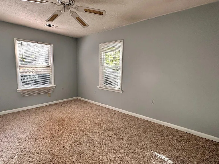 8334 Idylwood Rd — Photo 11