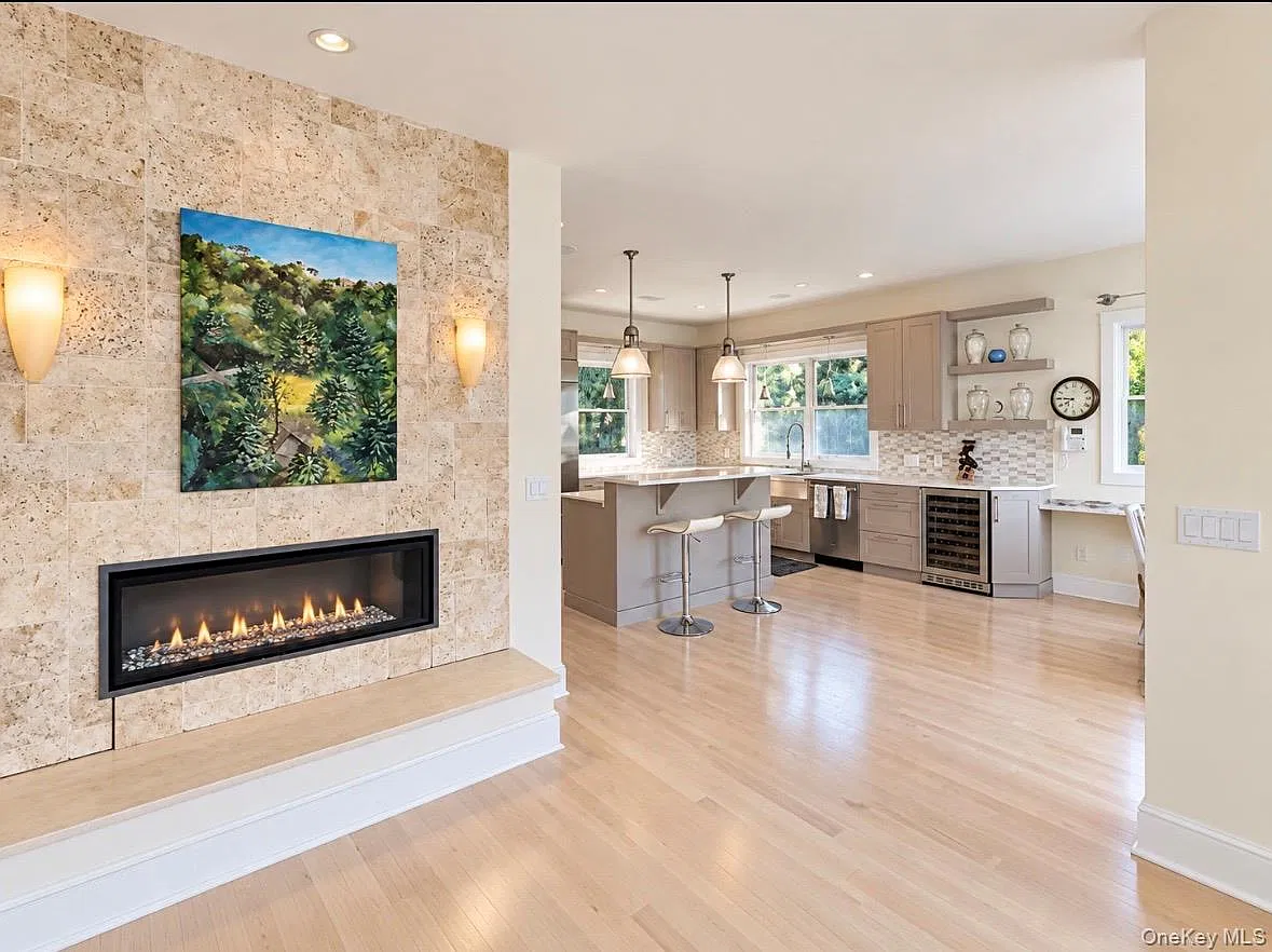 3 bed, 4.5 bath, 2132 sqft, $120,000 — Photo 4