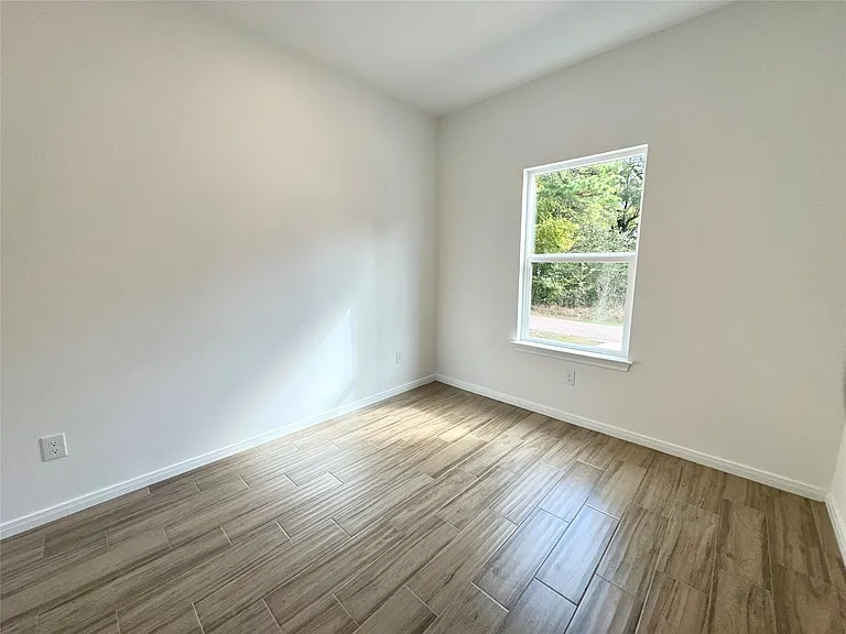 11555 Persimmon St — Photo 18