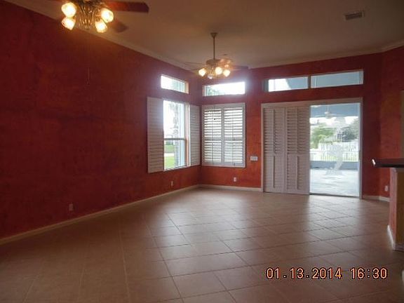 4th image of 117 NW Rockbridge Ct