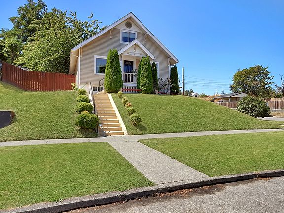 2nd image of 702 S Sheridan Ave