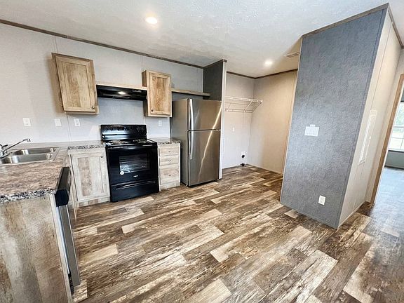 4th image of 18733 Samuels Rd #155