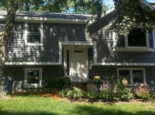 40 Graziano Dr, Braintree, MA 02184