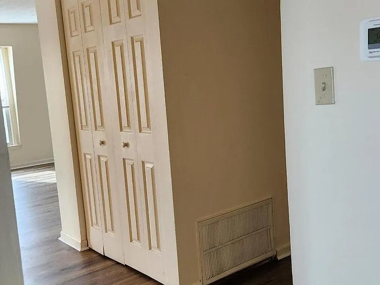 261 Meadowview Dr #3 — Photo 1