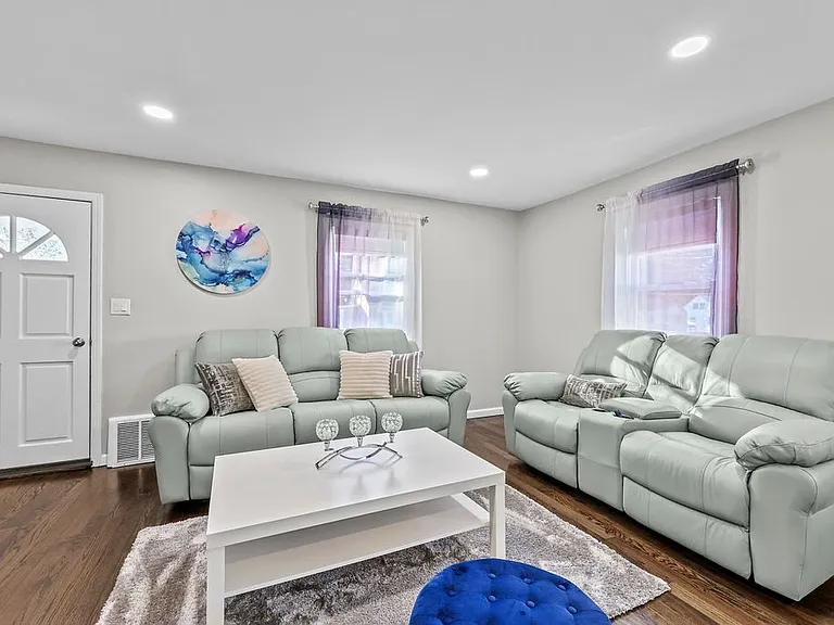 45 S Alton St — Photo 6