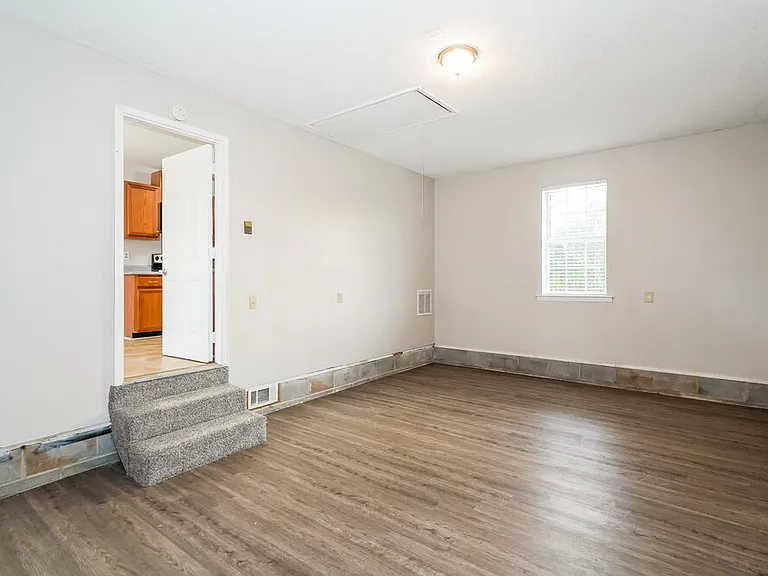206 Sierra Dr — Photo 8