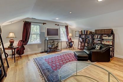 2nd image of 12 Rolling Hill Ct W