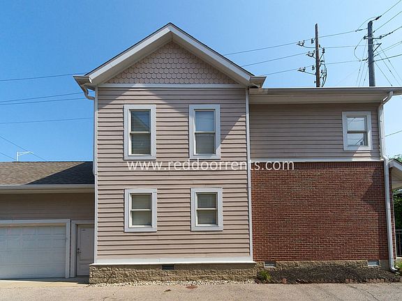 2nd image of 614 E Broadway Pl