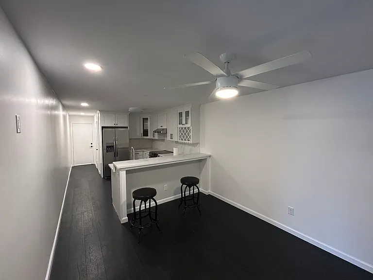151 Orizaba Ave #B — Photo 2