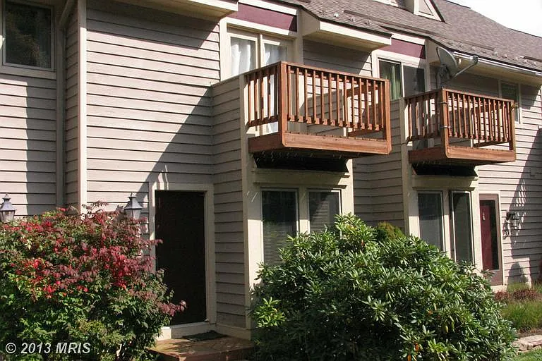 17 Winding Way #13B photo 1