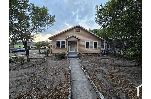 2035 16th St S Photo 1