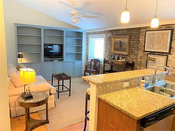 2nd image of 923 Constance St #112