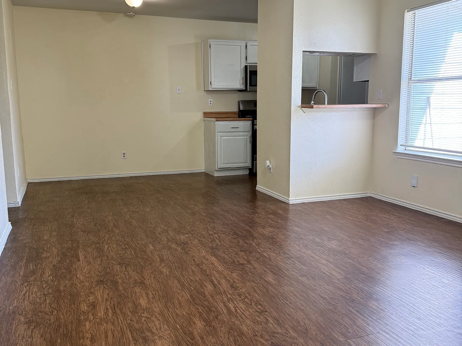 2 bed, 850 sqft, $1,450 — Photo 3