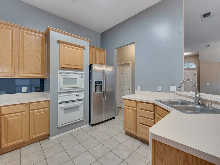 5909 Berkshire Rd — Photo 44