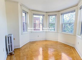40 Queensberry St APT 20, Boston, MA 02215