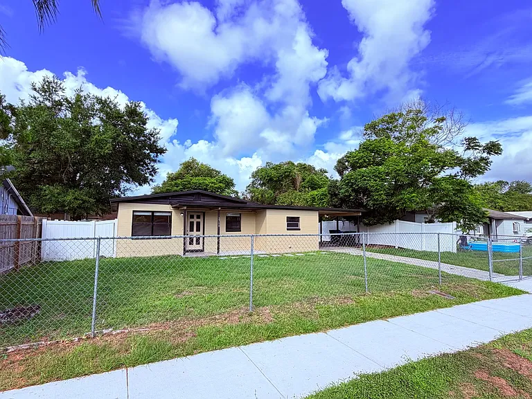 2708 Geoffrey Dr — Photo 3