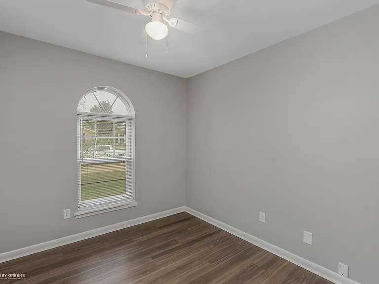 3981 Stuart Ave — Photo 8
