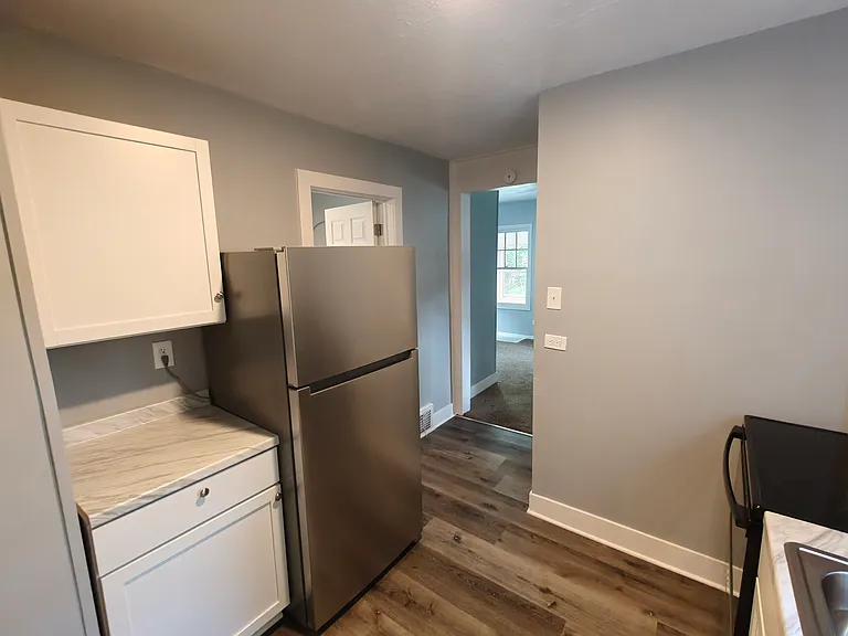 556 Chittenden St — Photo 9