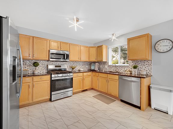 5th image of 2734 W Hidden Glen Dr