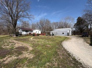 305 Cedar Ave, Jonesburg, MO
