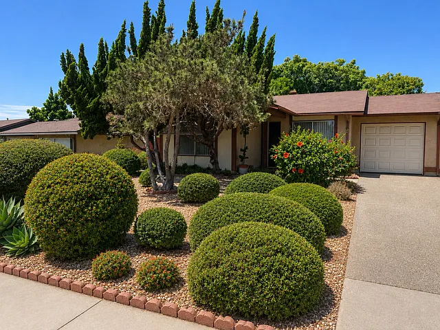 1527 Temple Heights Dr — Photo 1