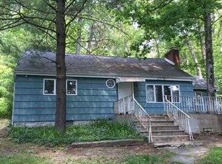 104 Bearfort Rd, West Milford, NJ 07480