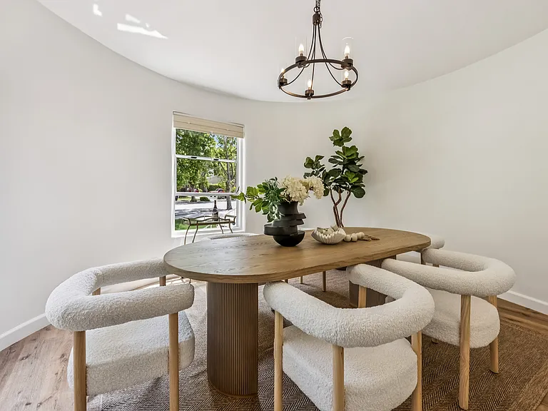 610 Hillcrest Blvd — Photo 14