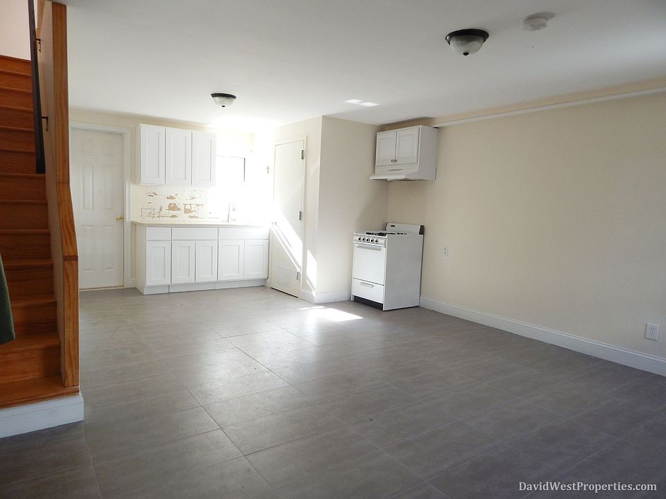 1st image of 284 22nd St #1