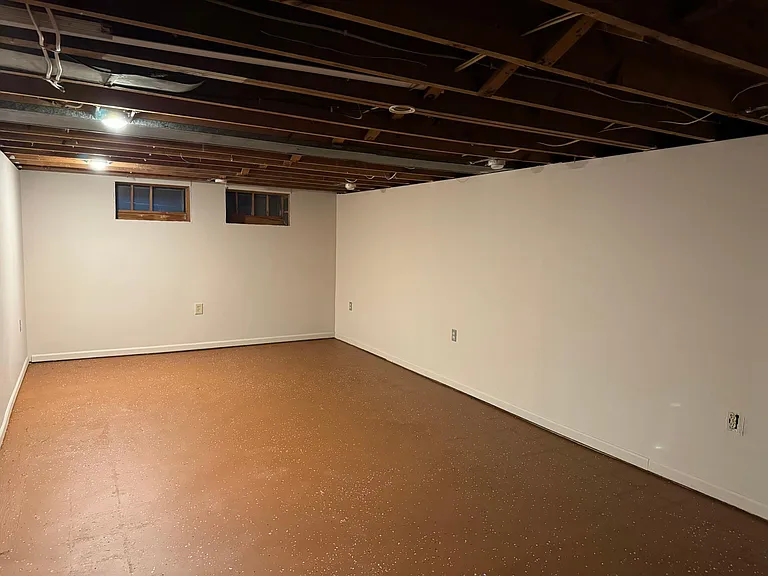 9104 Torrance Ave — Photo 11
