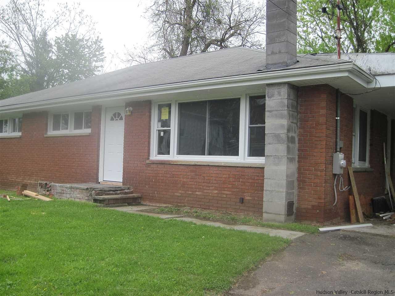 10 York St, Glasco, NY 12432 Zillow